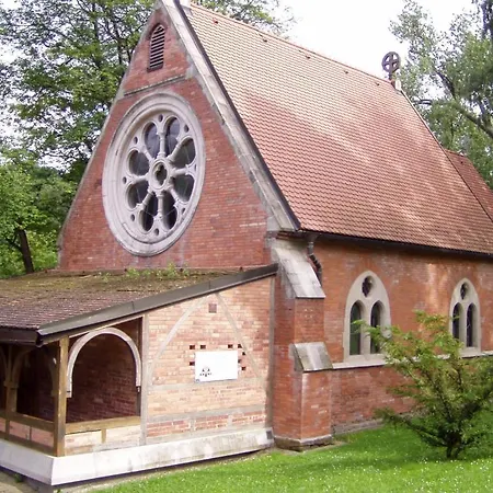 Topapartmany Lesni דירה *